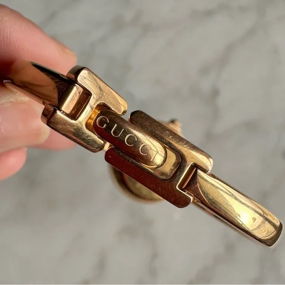 Gucci Gold Cuff Bracelet Watch Mother of Pearl Face Swiss Made 1400 L - Picture 13 of 13